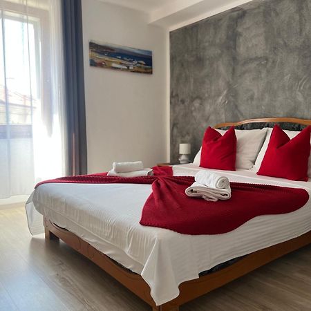 Rooms Valentino Poreč Buitenkant foto