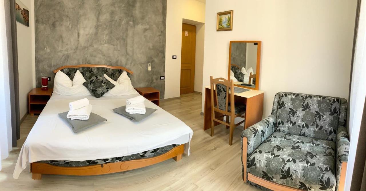 Rooms Valentino Poreč Buitenkant foto