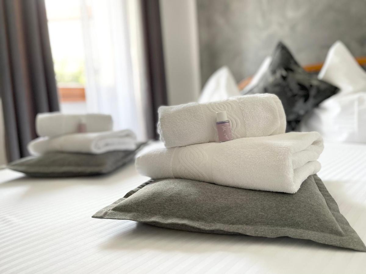 Rooms Valentino Poreč Buitenkant foto