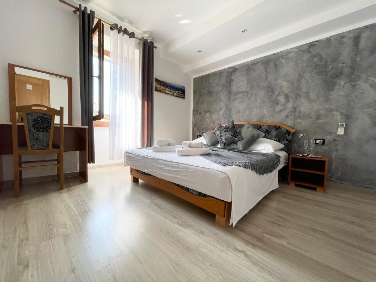Rooms Valentino Poreč Buitenkant foto