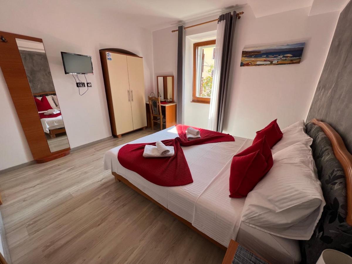 Rooms Valentino Poreč Buitenkant foto