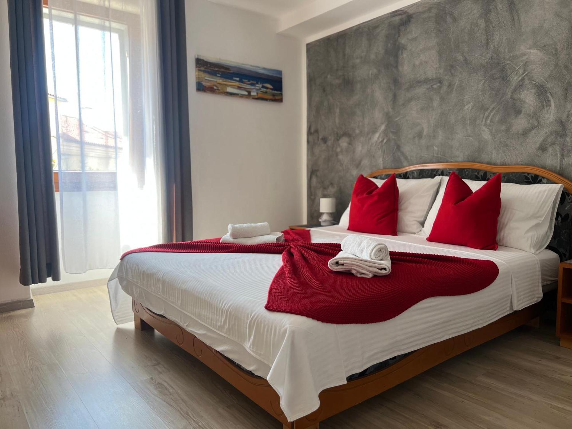 Rooms Valentino Poreč Buitenkant foto